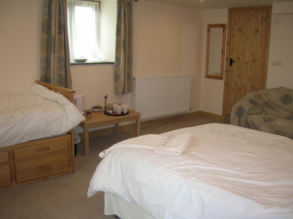 Polhilsa Farm Bed & Breakfast Callington Rom bilde