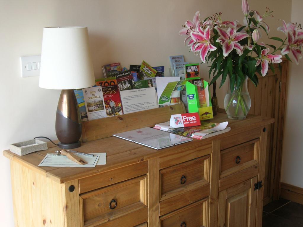 Polhilsa Farm Bed & Breakfast Callington Eksteriør bilde